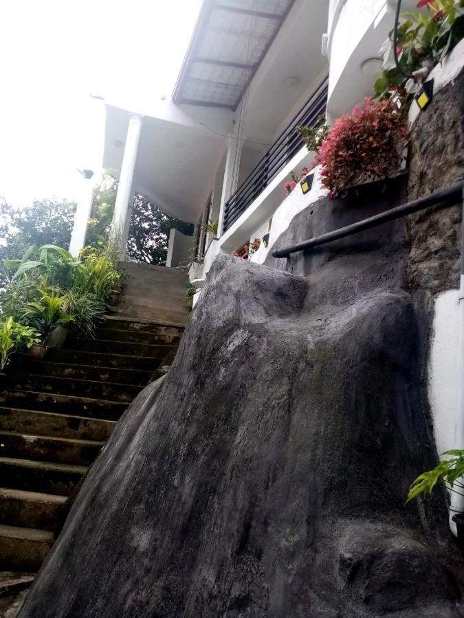 Chandi Mahal Homestay Kandy Bagian luar foto