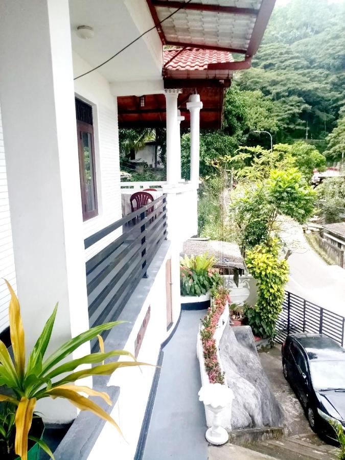 Chandi Mahal Homestay Kandy Bagian luar foto