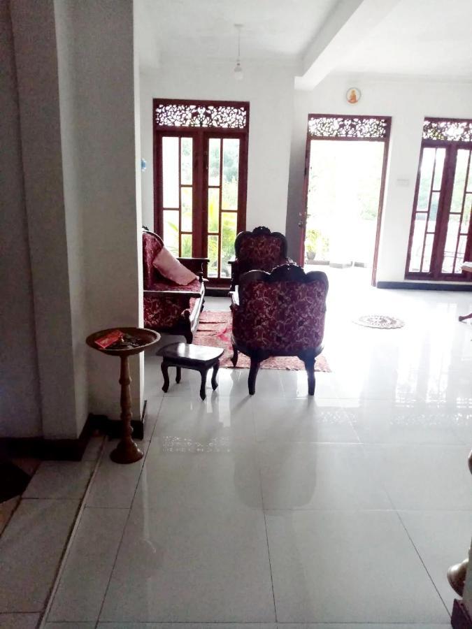 Chandi Mahal Homestay Kandy Bagian luar foto