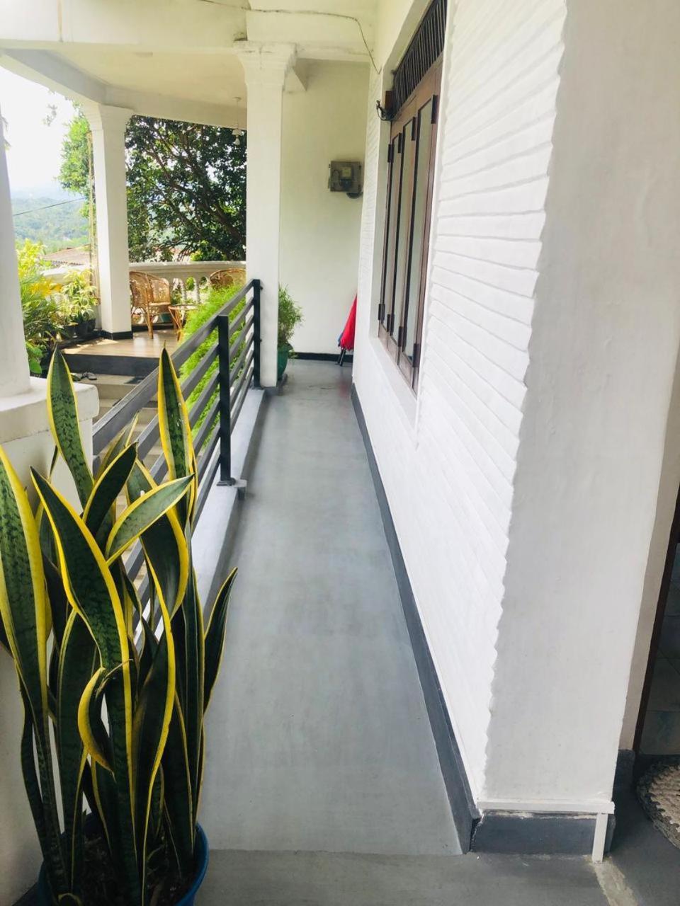 Chandi Mahal Homestay Kandy Bagian luar foto