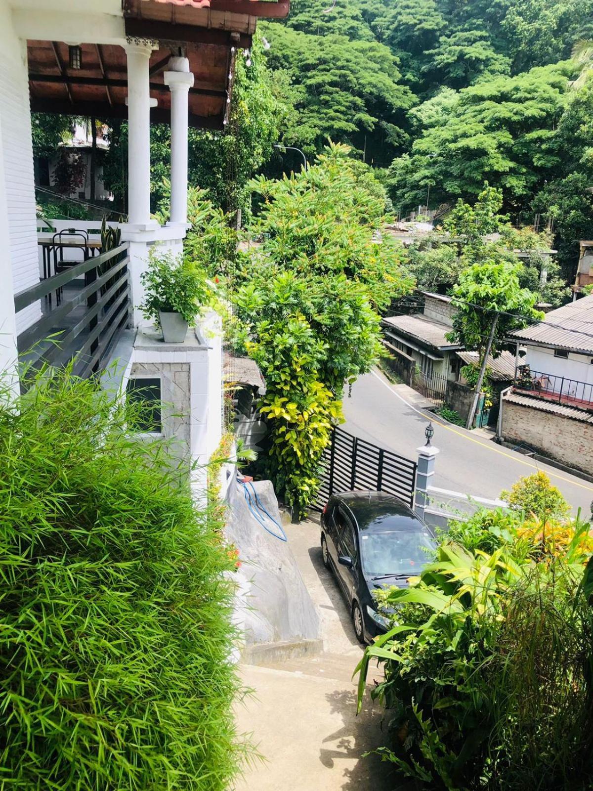 Chandi Mahal Homestay Kandy Bagian luar foto