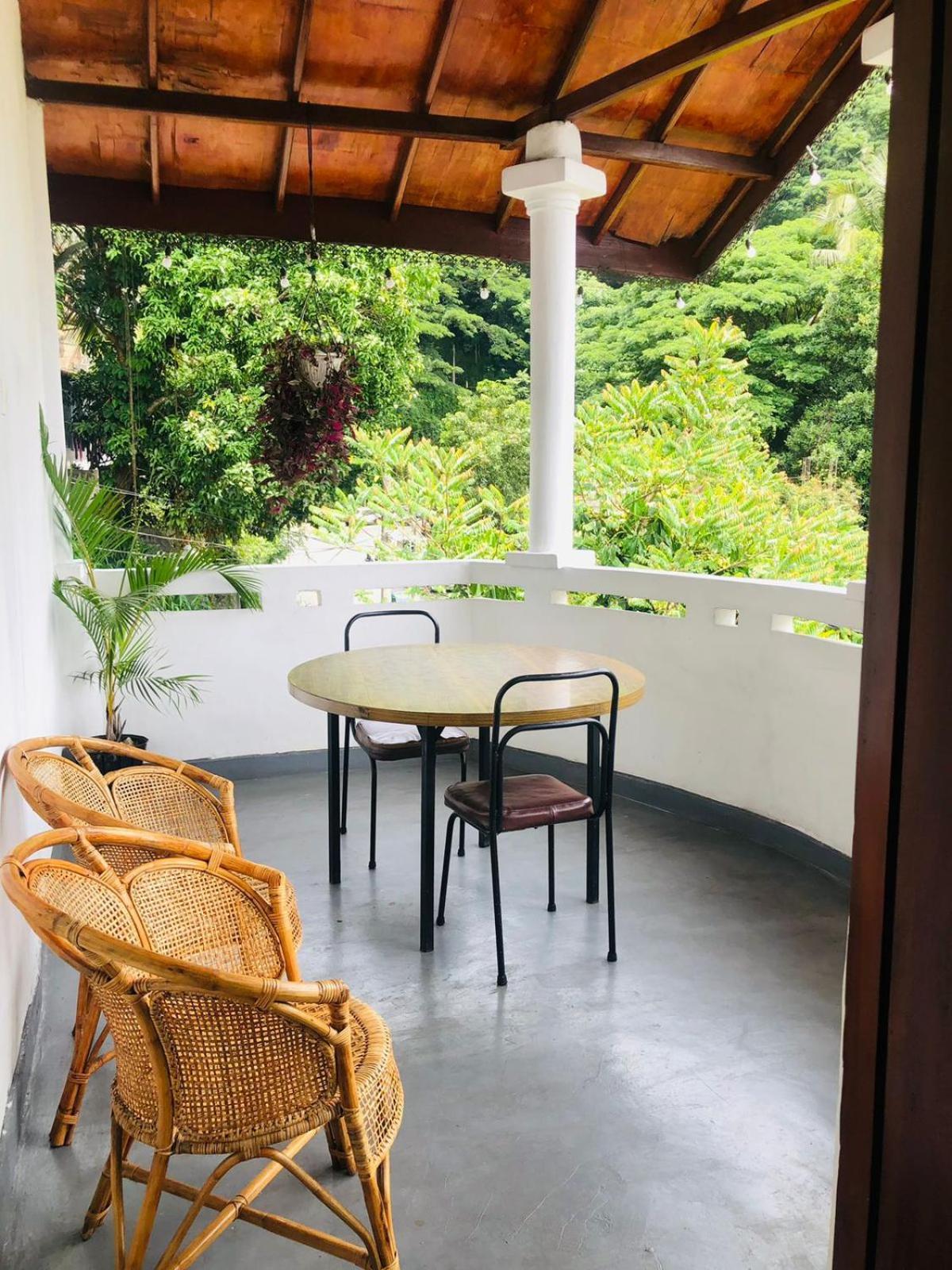 Chandi Mahal Homestay Kandy Bagian luar foto